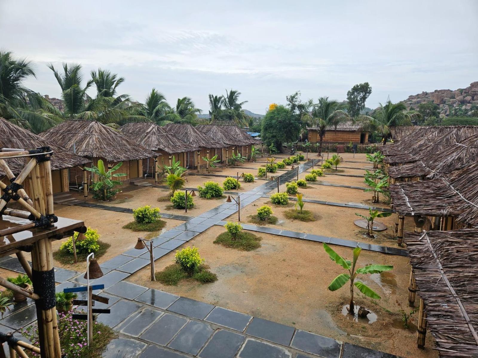 The King On The Rocks Resort Hampi Eksteriør billede