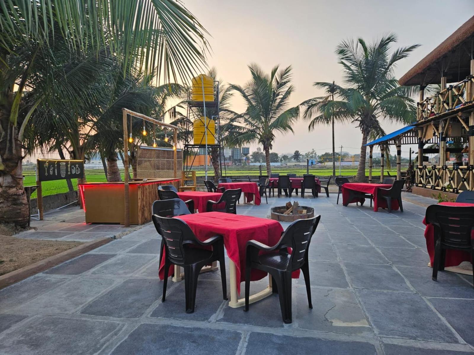 The King On The Rocks Resort Hampi Eksteriør billede